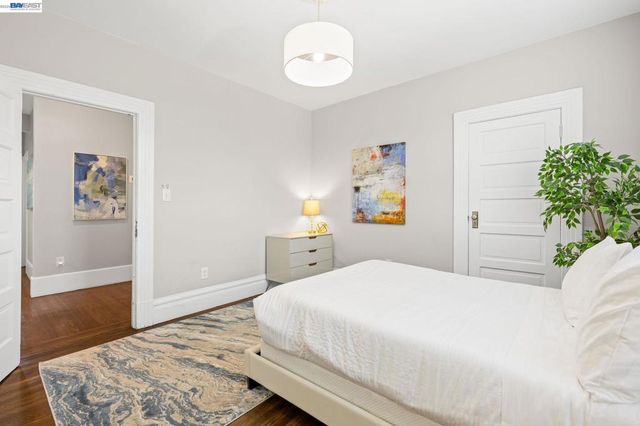 2207 E 21St St, Oakland, CA 94606