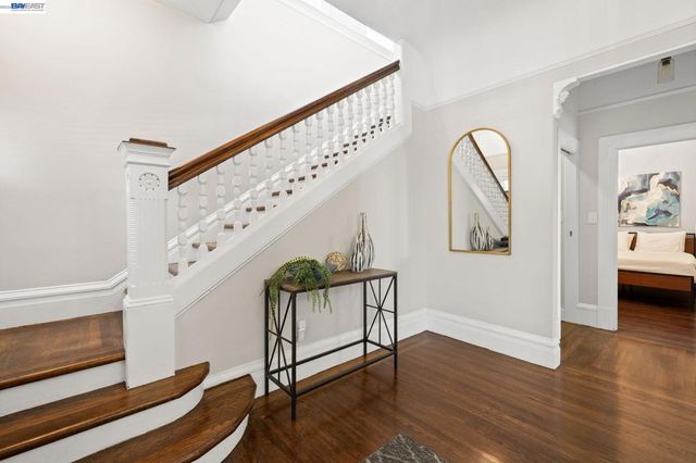 2207 E 21St St, Oakland, CA 94606