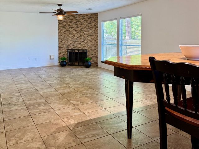 6622 Grant Drive, Magnolia, TX 77354