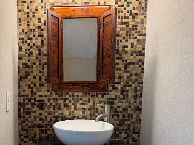 6622 Grant Drive, Magnolia, TX 77354