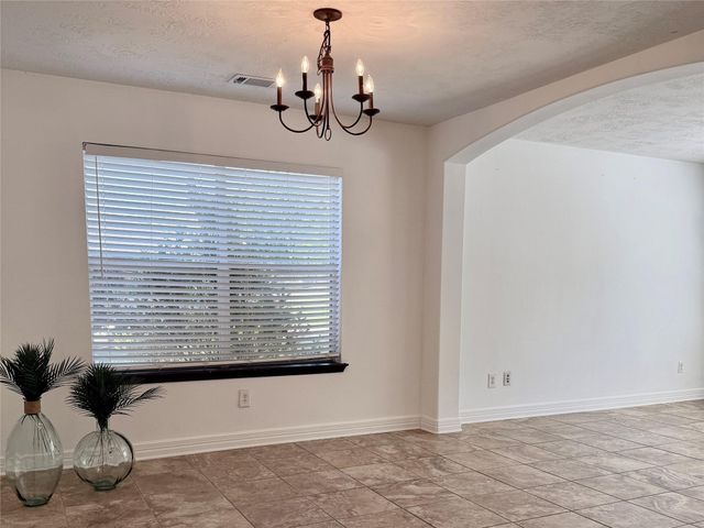 6622 Grant Drive, Magnolia, TX 77354