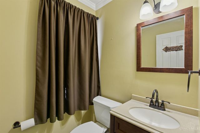 481 Viscount Drive, Delhi Twp, OH 45238