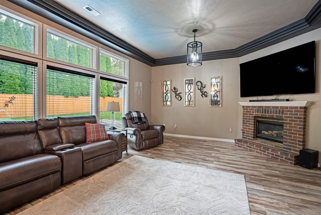 12224 N Nevada Ct, Spokane, WA 99218