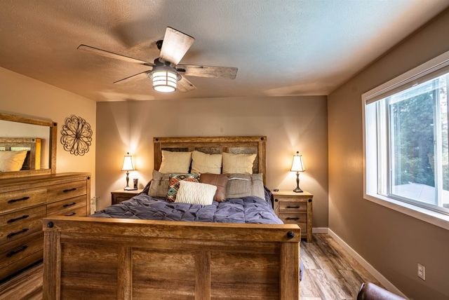 12224 N Nevada Ct, Spokane, WA 99218