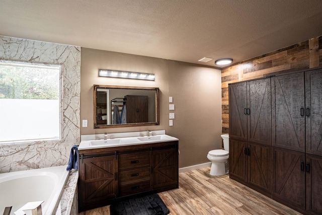 12224 N Nevada Ct, Spokane, WA 99218