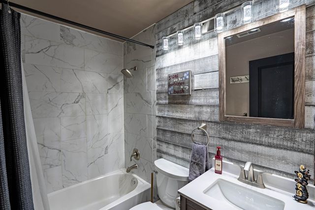 12224 N Nevada Ct, Spokane, WA 99218