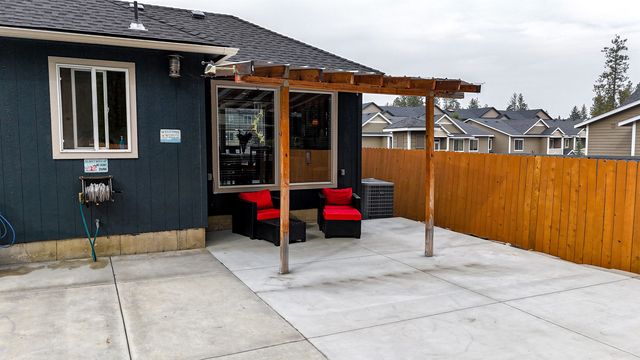 12224 N Nevada Ct, Spokane, WA 99218