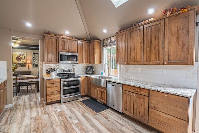 12224 N Nevada Ct, Spokane, WA 99218