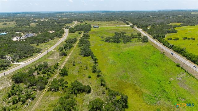 670 Windmill Ridge Drive, Blanco, TX 78606