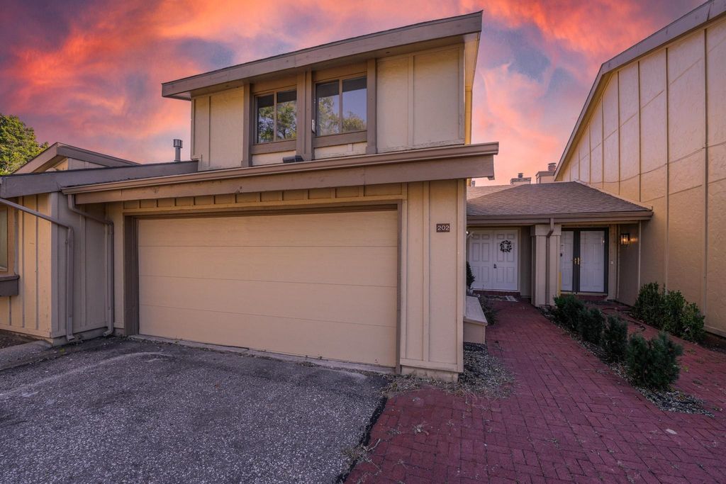 8201 E Harry, Wichita, KS 67207