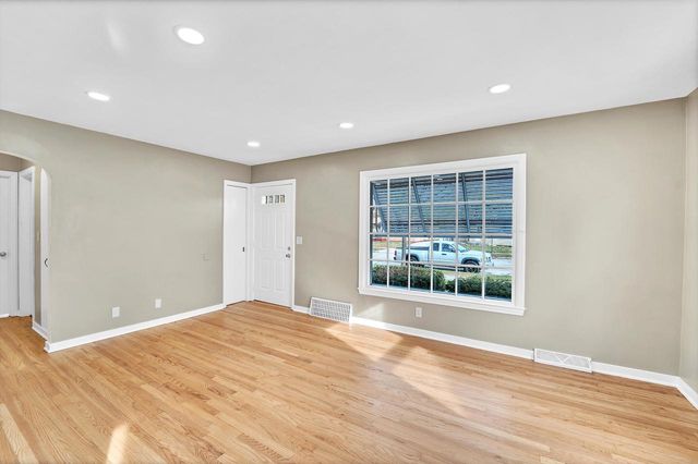 3410 5th AVENUE, Racine, WI 53402