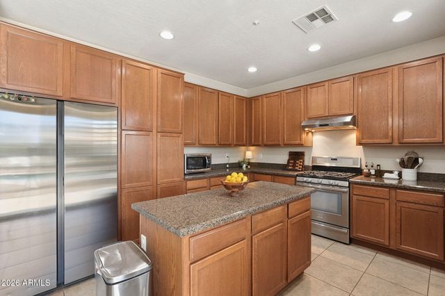 12735 W LOWDEN Road, Peoria, AZ 85383