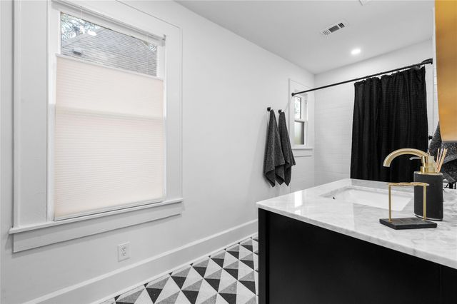 1507 Drake Ave B, Austin, TX 78704