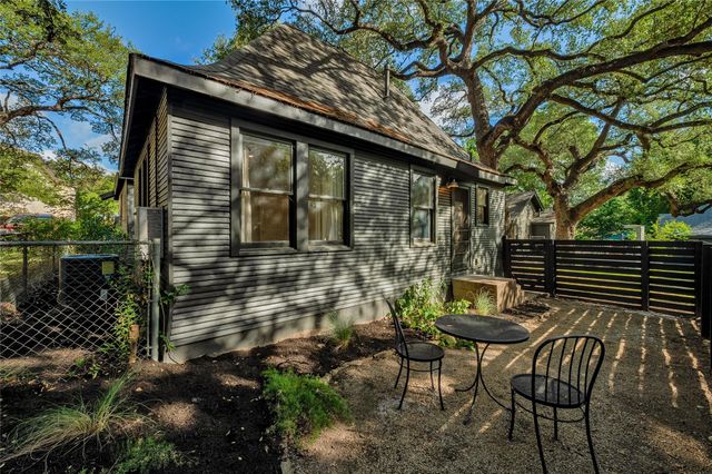 1507 Drake Ave B, Austin, TX 78704