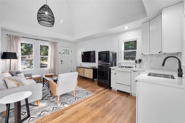 1507 Drake Ave B, Austin, TX 78704