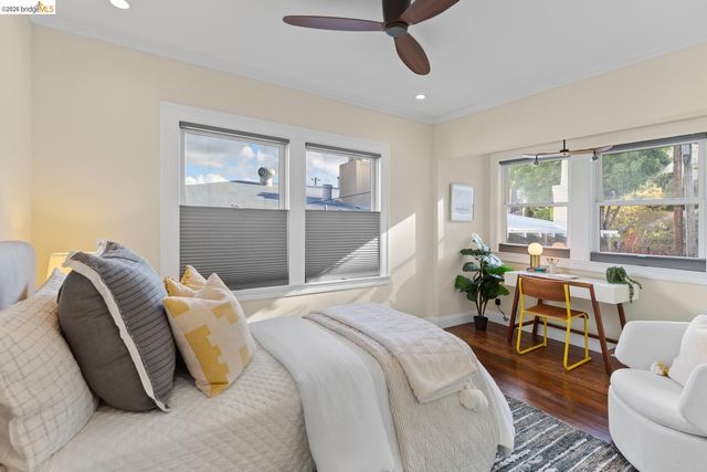 5960 Chabolyn Ter, Oakland, CA 94618
