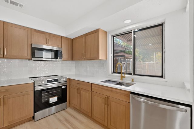 11231 Pelican Drive, Dallas, TX 75238