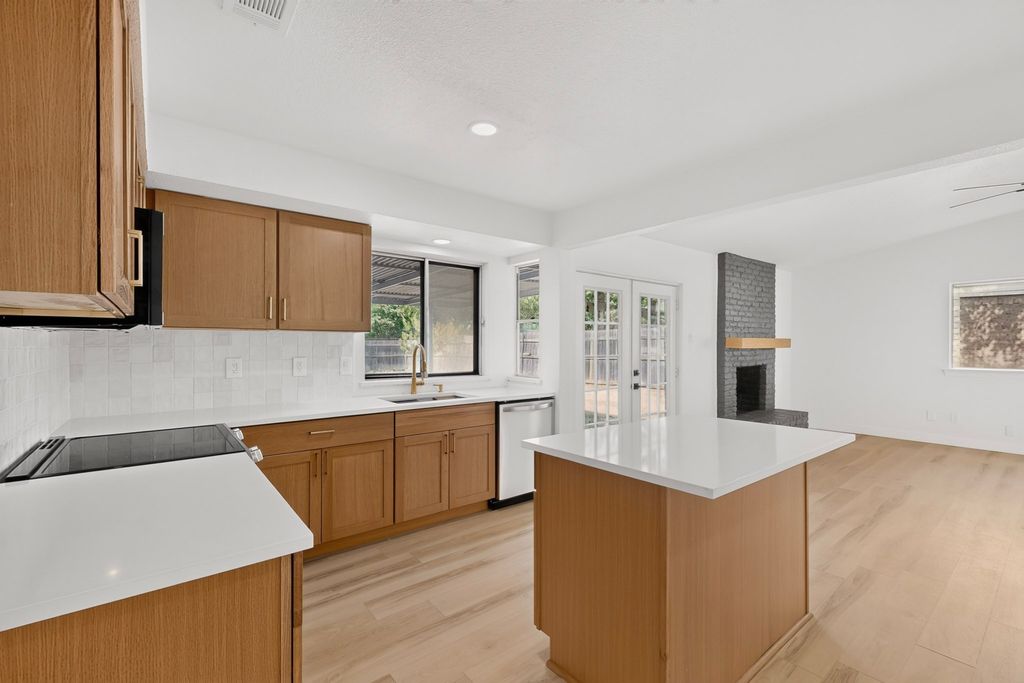 11231 Pelican Drive, Dallas, TX 75238