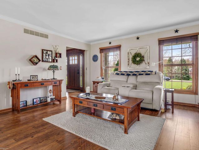 202 Donna Mae Drive, Leonard, MI 48367