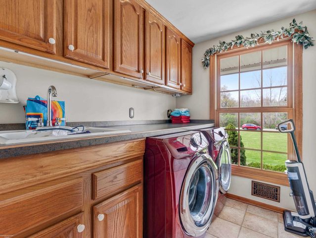 202 Donna Mae Drive, Leonard, MI 48367