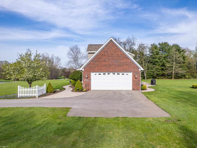 202 Donna Mae Drive, Leonard, MI 48367