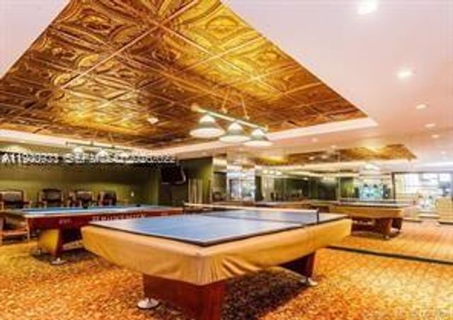 19707 Turnberry Way 23J, Aventura, FL 33180