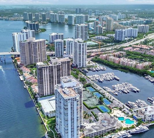 19707 Turnberry Way 23J, Aventura, FL 33180