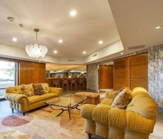 19707 Turnberry Way 23J, Aventura, FL 33180