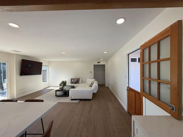 2949 Naugatuck Ave, San Diego, CA 92117