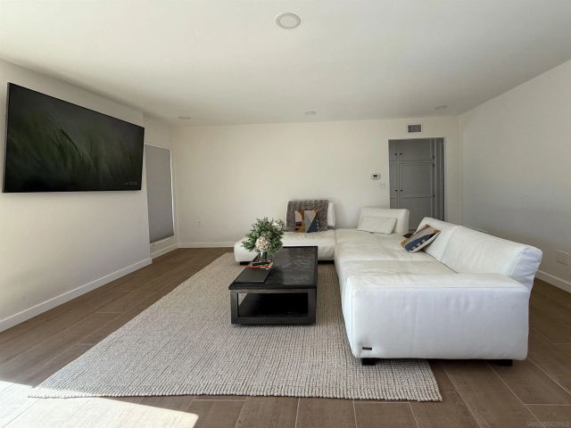 2949 Naugatuck Ave, San Diego, CA 92117