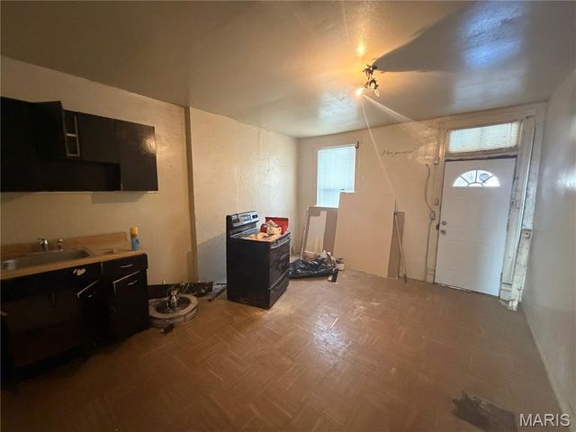 1719 Iowa Avenue, St Louis, MO 63104