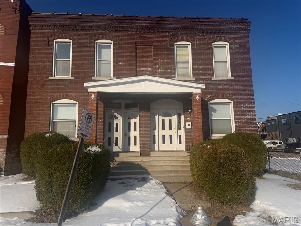 1719 Iowa Avenue, St Louis, MO 63104