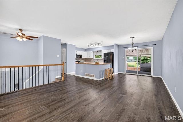1001 Drexel Drive, St Charles, MO 63303