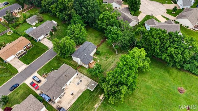 1001 Drexel Drive, St Charles, MO 63303