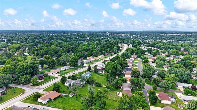 1001 Drexel Drive, St Charles, MO 63303