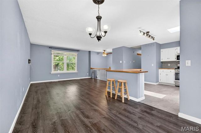 1001 Drexel Drive, St Charles, MO 63303