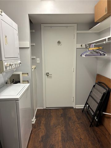 1110 Chatham Park Drive D, Scott Twp, PA 15216