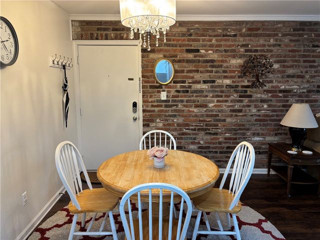 1110 Chatham Park Drive D, Scott Twp, PA 15216