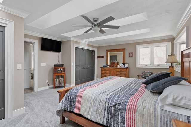 3719 N Thornwood Avenue, Davenport, IA 52806