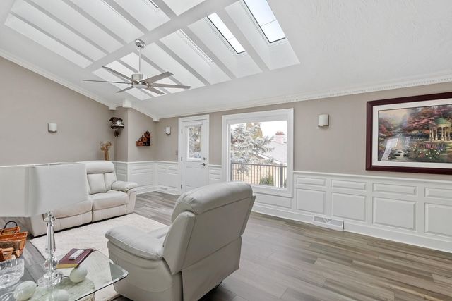 3719 N Thornwood Avenue, Davenport, IA 52806