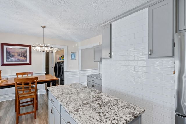 3719 N Thornwood Avenue, Davenport, IA 52806