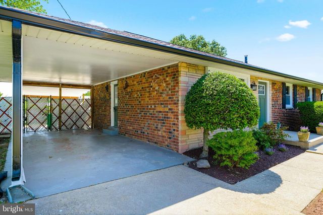 1001 ELDERBERRY PL, Capitol Heights, MD 20743