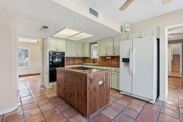 907 Shepherd RD, Georgetown, TX 78628