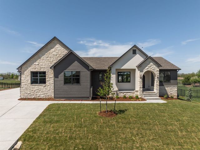 2013 N Clearstone St, Goddard, KS 67052