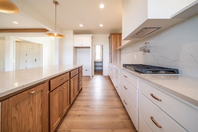 2013 N Clearstone St, Goddard, KS 67052