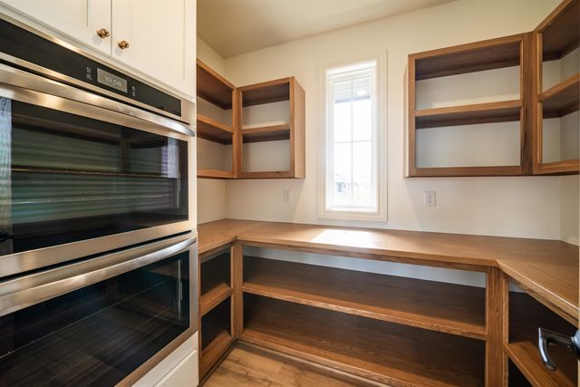 2013 N Clearstone St, Goddard, KS 67052