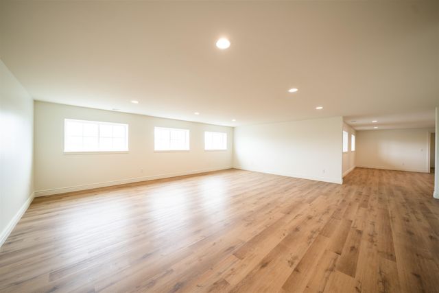 2013 N Clearstone St, Goddard, KS 67052