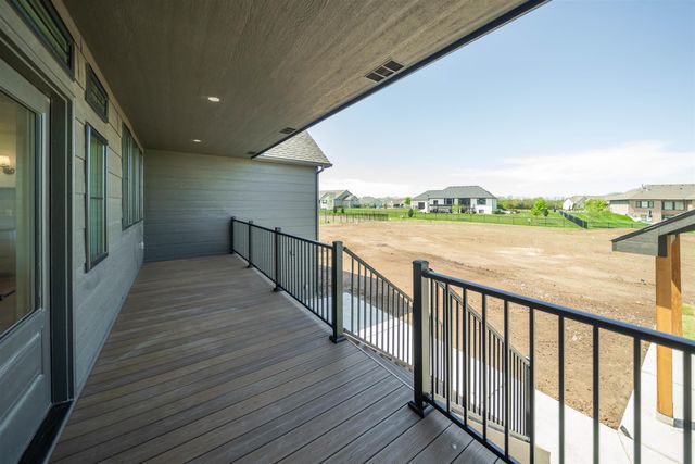 2013 N Clearstone St, Goddard, KS 67052