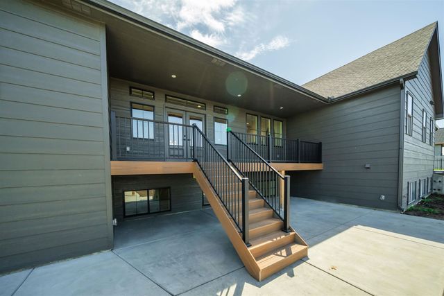 2013 N Clearstone St, Goddard, KS 67052