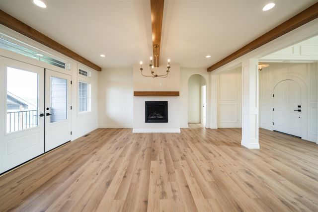 2013 N Clearstone St, Goddard, KS 67052